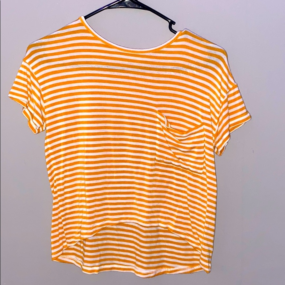 yellow crop tee